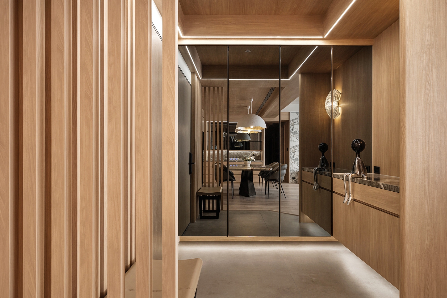 靜謐侘寂感中的光影秩序。